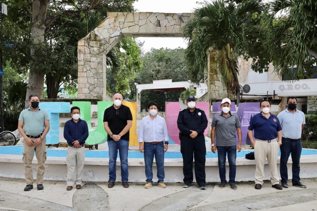 Victor Mas Tah realizó recorrido en Tulum tras el  paso del huracán “Zeta”