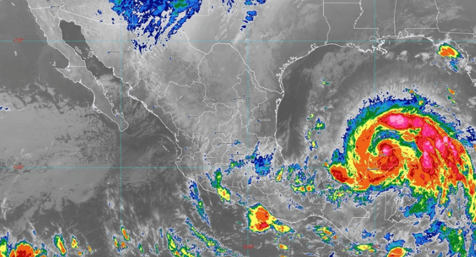 Advierten que ‘Zeta’ retomará fuerza en 'su camino' hacia el Golfo de México