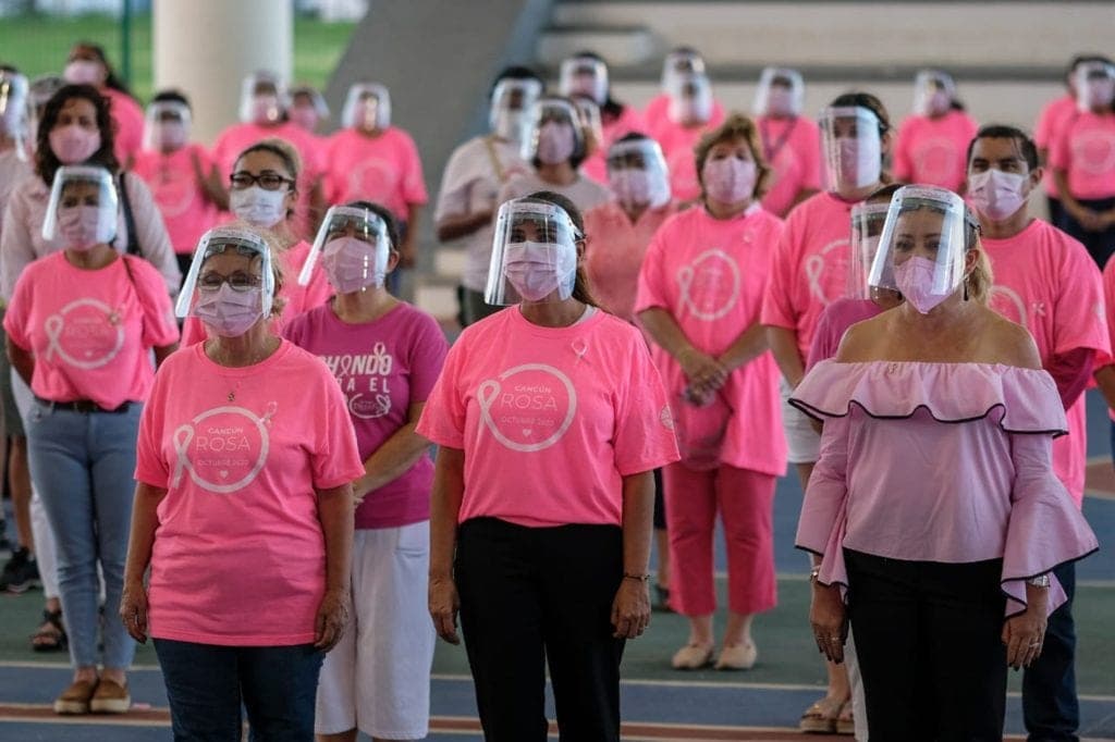 Se unen a la lucha contra el cáncer de mama en Cancún