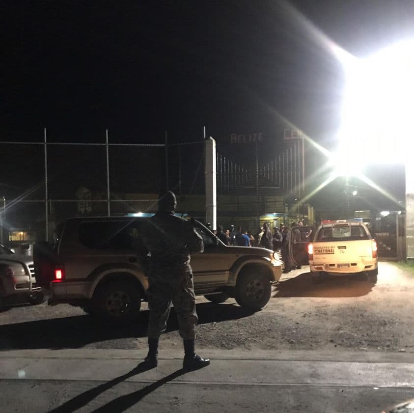 Escapan 13 reos de cárcel de Belice
