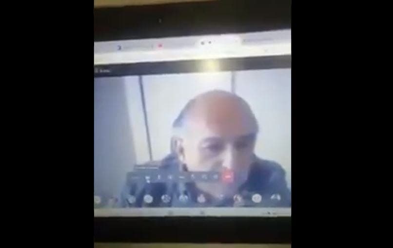 Denuncian a maestro por comentario a alumno sin webcam: "Pobres ya se quedaron"