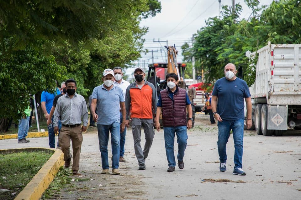 Tulum realiza limpieza en calles y colonias tras el paso de "Delta"