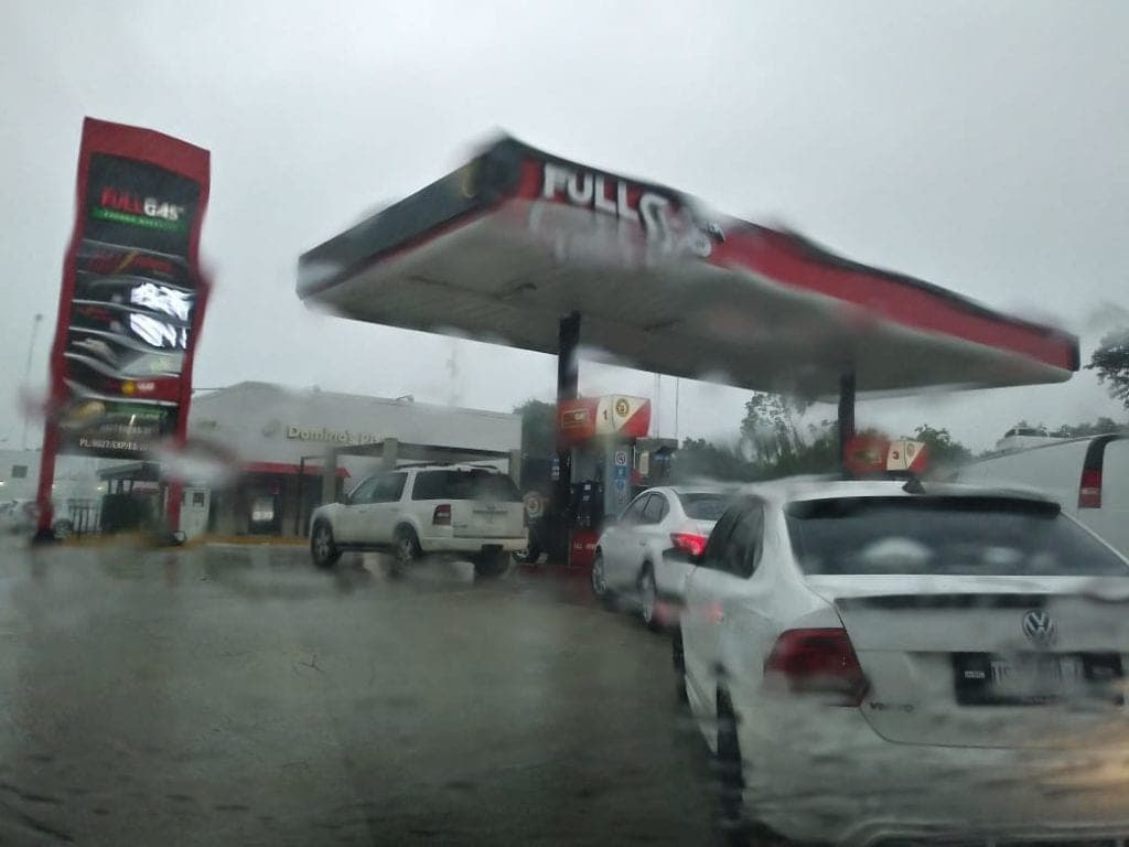 Combaten estragos de "Gamma" desde el Comité de Fenómenos Hidrometereológicos en Tulum