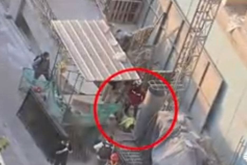 Muere trabajador en construcción, incineran su cuerpo para ocultar el accidente