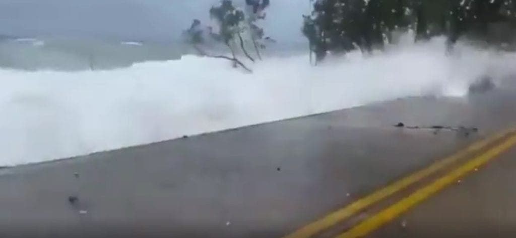 Impresionantes videos del Huracán Iota muestran su poderío devastador mientras arrasa la Isla de San Andrés