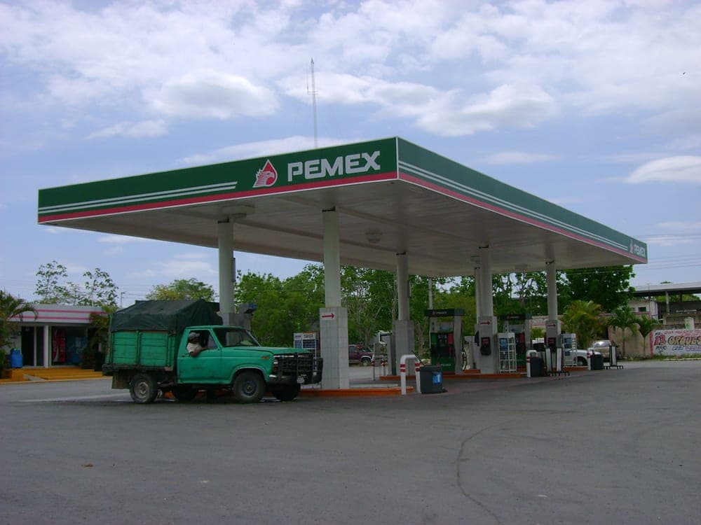 Conductores reclaman por altos precios de la gasolina en José María Morelos