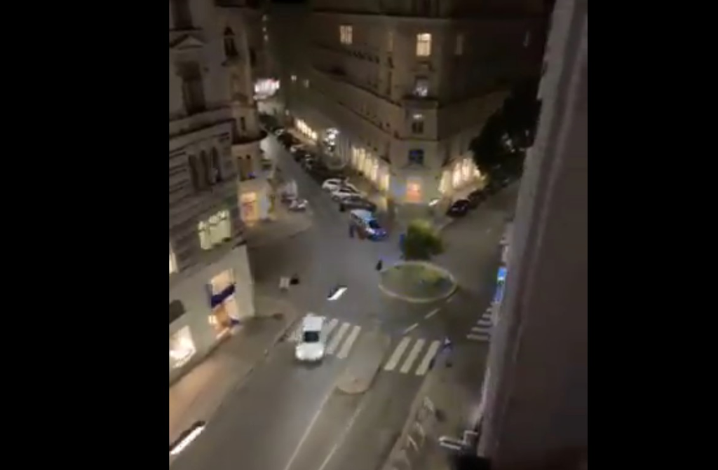 Videos: Ataques terroristas en Viena dejan al menos dos muertos y un herido