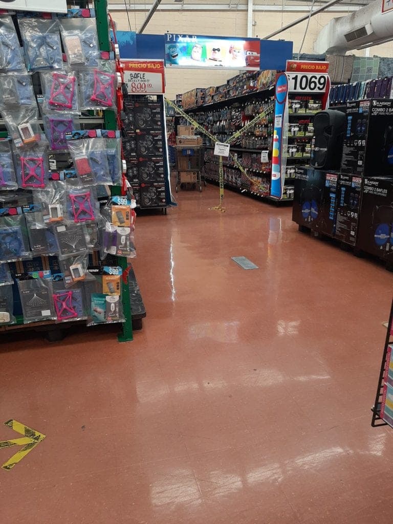 ¿Suspenden venta de juguetes? Walmart y Chedraui restringen su oferta por semáforo rojo en CDMX