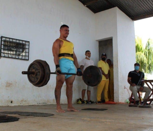 Realizan concurso de levantamiento de pesas en Cereso de Chetumal
