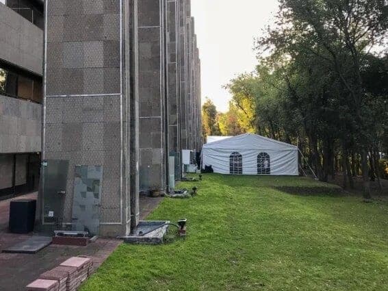 Diputados del PRI arman comida de fin de año con música en vivo en plena pandemia