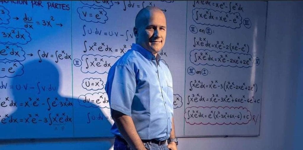 Julio Profe intenta romper récord Guinness; busca tener clase online con más espectadores