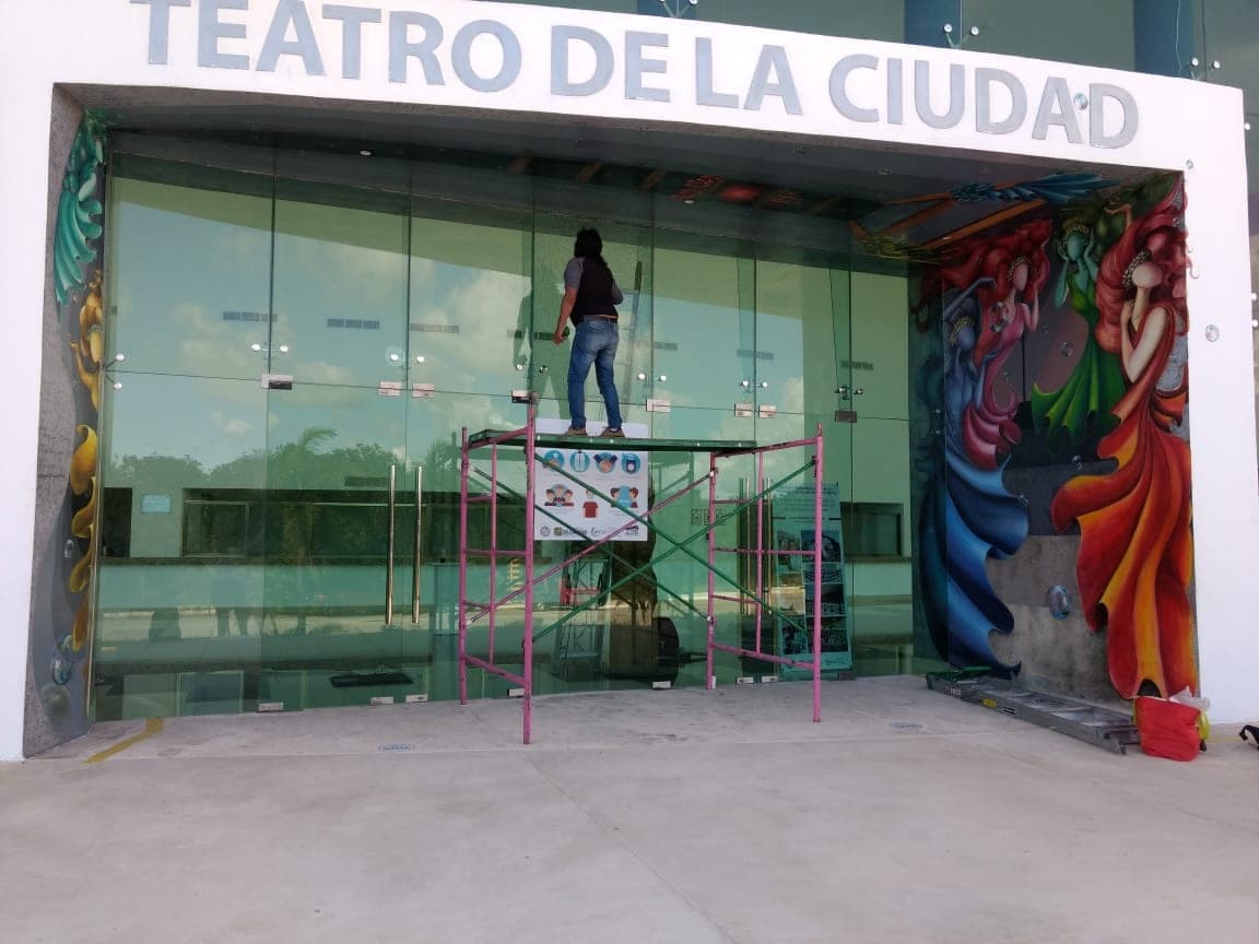 Restauran el mural “Regalo de las Musas” del Teatro de la Ciudad