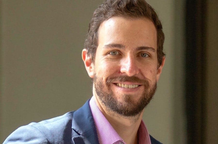 Expulsan a doctor de Sociedad Europea por sugerir atentar contra la vida de AMLO