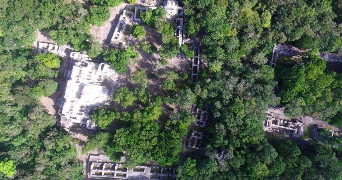 Santa Rosa Xtampak, una ciudad Maya cubierta aún por la selva y el misterio