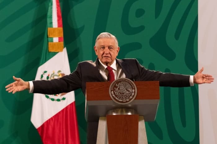 Líderes de opinión demandan que Twitter explique la suspensión de cuentas afines a AMLO y a la 4T