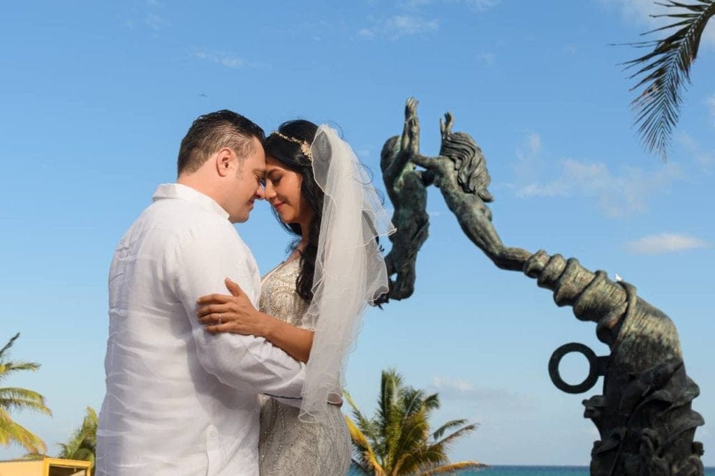Boda colectiva en Playa del Carmen: la sana manera de darse el "sí, acepto" en un paraíso