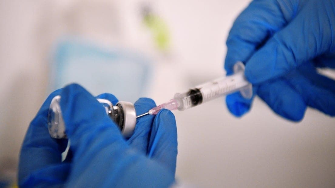 Moscú comienza la vacunación de voluntarios en el marco del estudio de Sputnik Light, fármaco administrado con una sola inyección