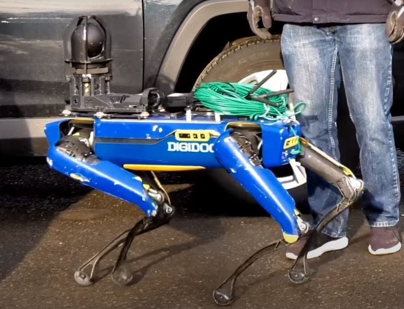 Video: Participa en despliegue policial de la policía de Nueva York un perro robótico