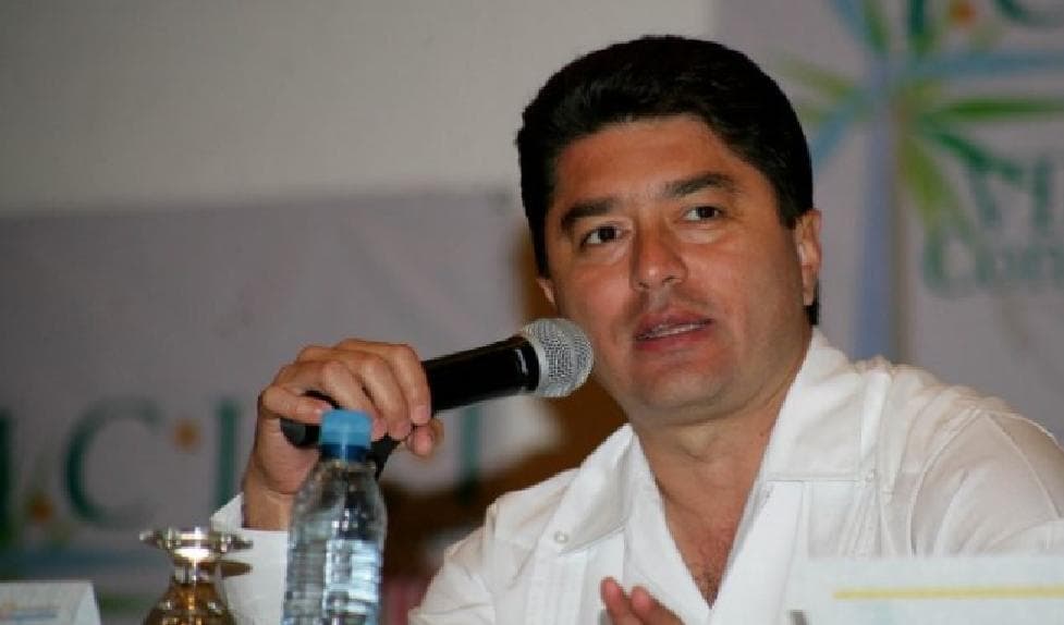 Desmiente Félix González que sus cuentas bancarias hayan sido congeladas