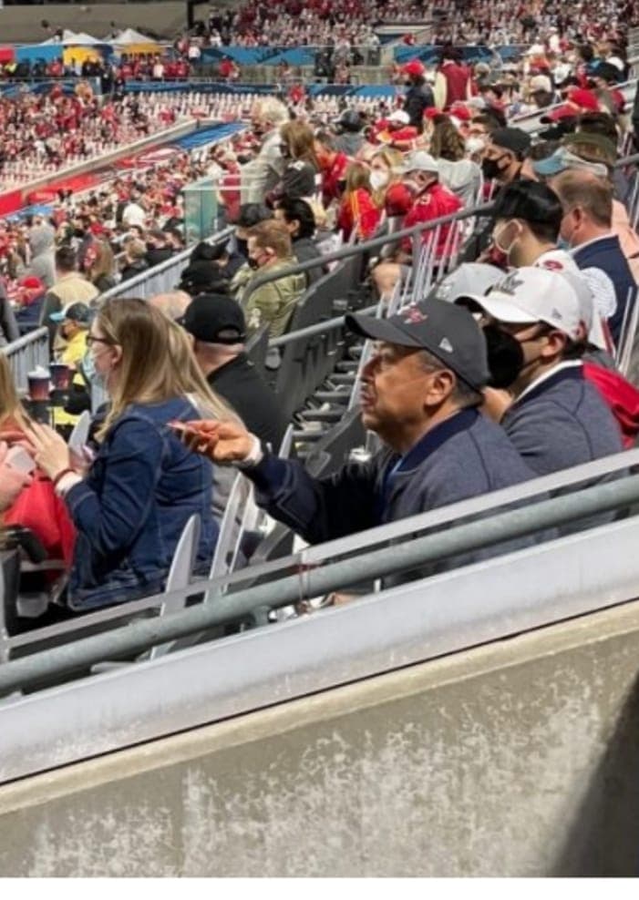 Cesan a titular de Servicios Médicos del Edomex quien asistió al Super Bowl, mientras el Covid-19 avanza imparable en su estado