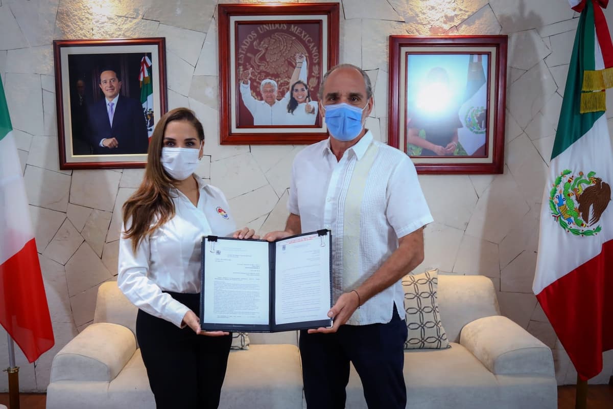 Tiende gobierno municipal puentes entre Cancún y Nápoles, Italia