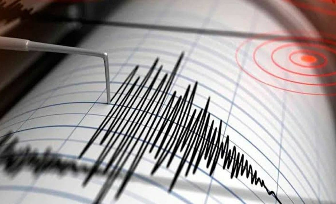 Se registra fuerte sismo con magnitud preliminar de 8.4 en Rusia