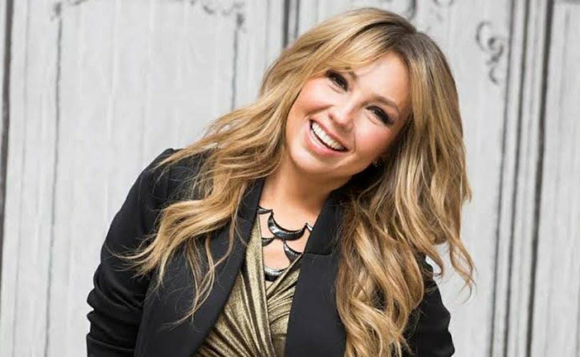 Pide Thalía respeto para las mujeres, "no sólo de dientes para afuera"