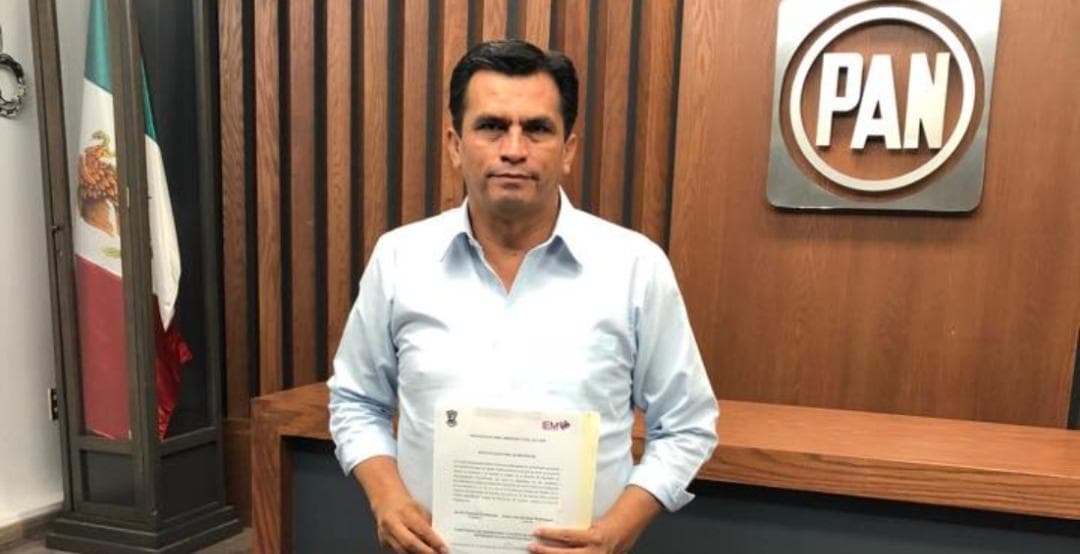 "Me puedo gastar dinero público hasta con prostitutas", dice diputado panista