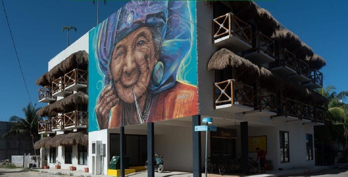 Hotel Nómada de Holbox muestra compromiso con la comunidad y repara fuga de agua