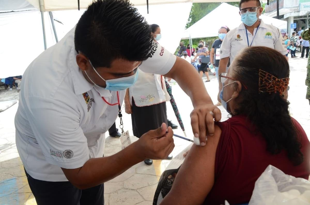 Cuestionable proceso de vacunación contra Covid del gobierno federal: empresario de Cancún