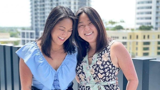 Dos gemelas separadas al nacer en Corea del Sur se reúnen 36 años después