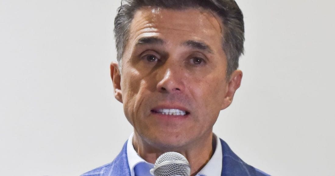 “La ley es la ley, respetemos las instituciones”, dice Sergio Mayer. Su defensa del INE es tendencia