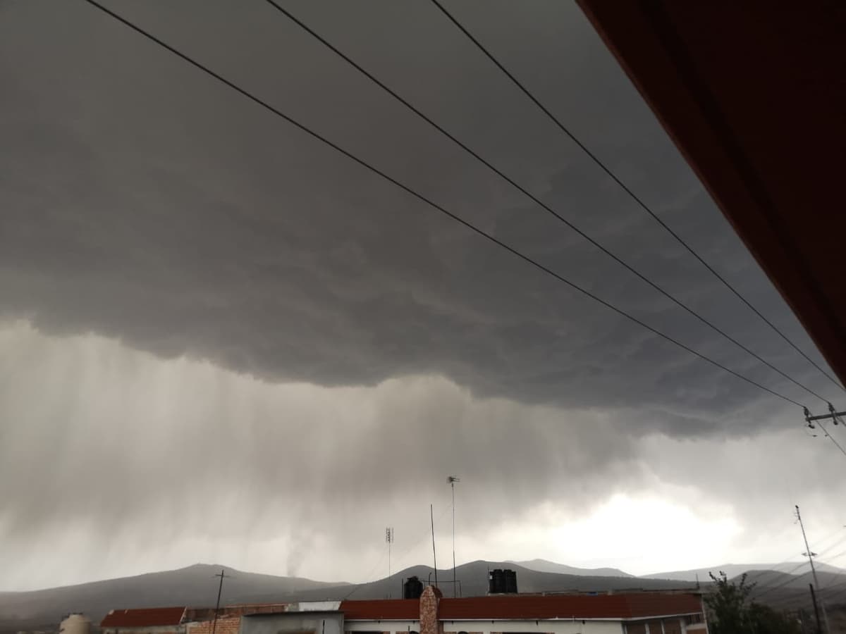 Se produce fuerte tornado en Hidalgo, afectó 4 casas