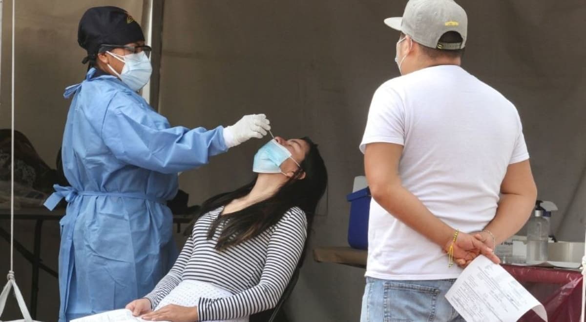 Aumentan 15% casos de COVID