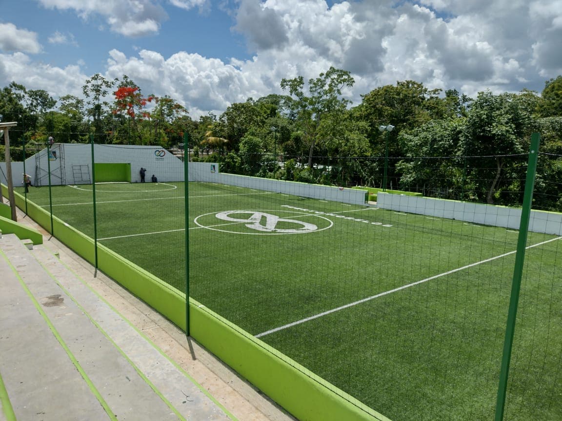 Ofrece Puerto Morelos instalaciones deportivas de calidad en Leona Vicario