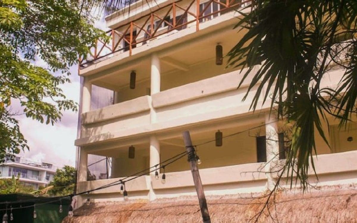 Ofrecen "voluntariado" para trabajar en hotel sin sueldo en Playa del Carmen; les llueven críticas