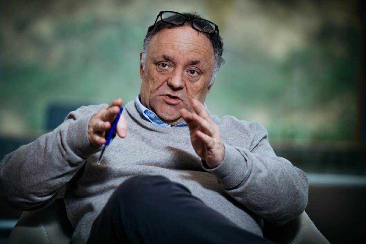 Amenazado por un francotirador y encerrado, vive exitoso virólogo belga, estudioso del Covid-19