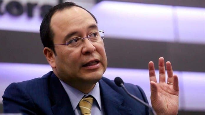 Ciro Murayama califica de irresponsables, quienes se declaran ganadores