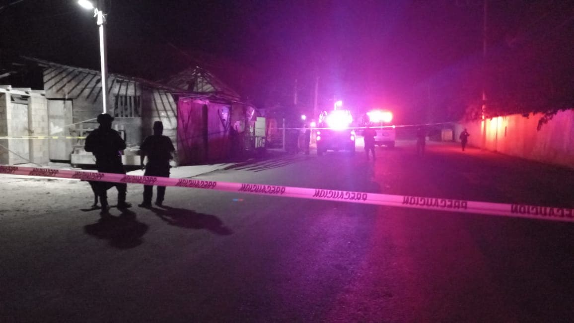 Ejecutan a un sujeto en una zona de invasión en Tulum