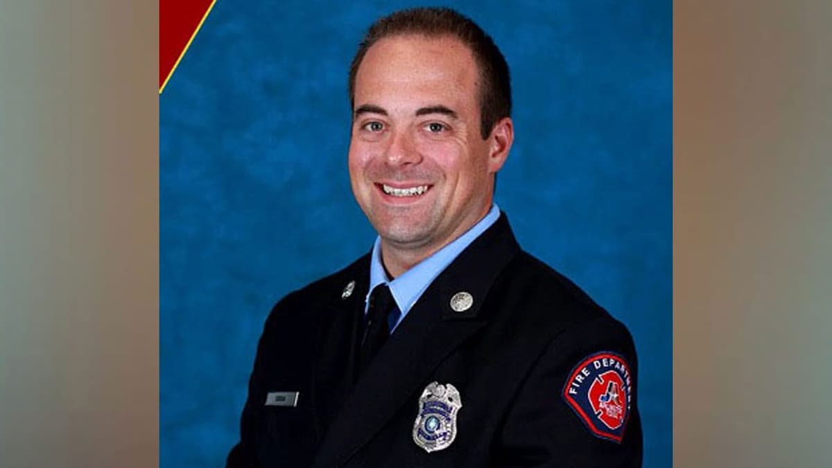 ¡ESCÁNDALO EN EL PARAÍSO! Investiga FBI muerte de bombero en el hotel Sunset de Cancún, presumen homicidio