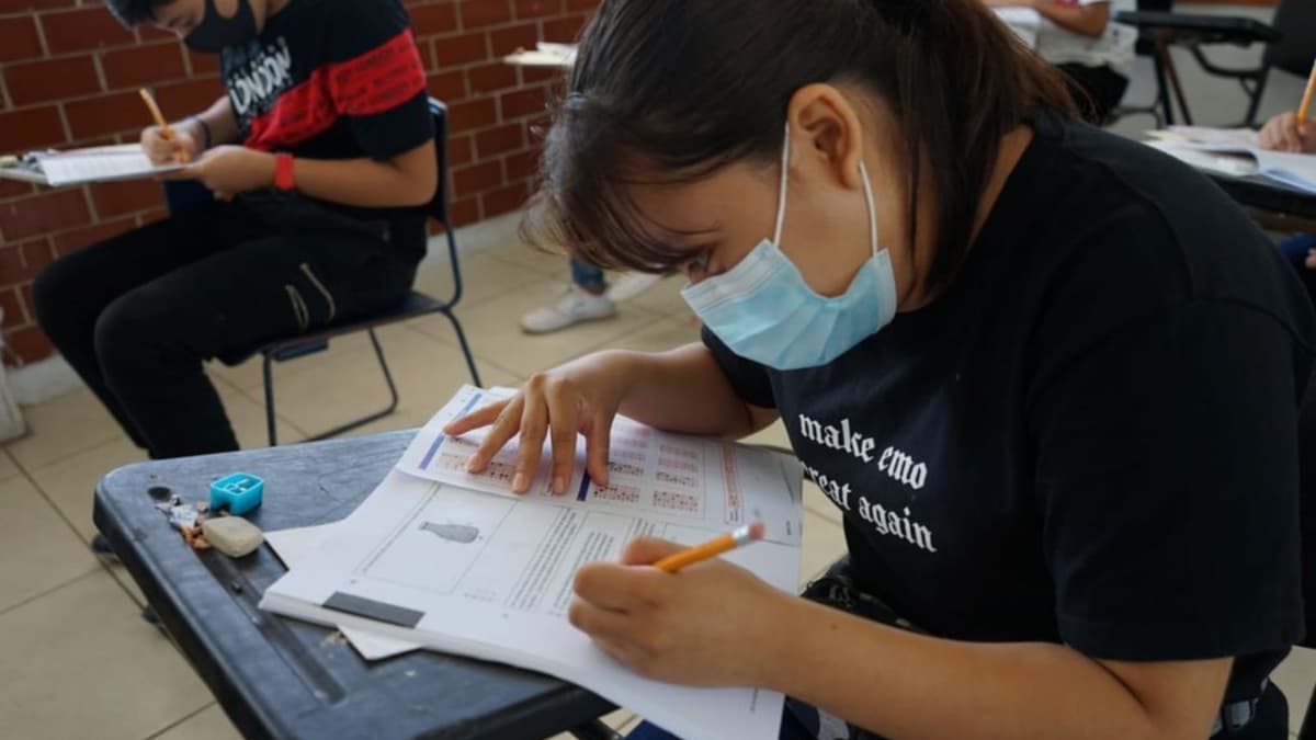Más de 17 mil jóvenes quintanarroenses tienen espacios garantizados para estudiar el bachillerato