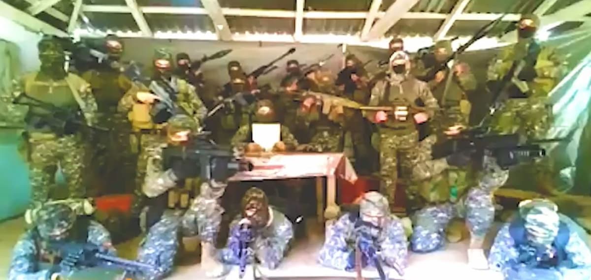 Amenazan miembros del CJNG al Ejército y la GN por apoyos a autodefensas (VIDEO)