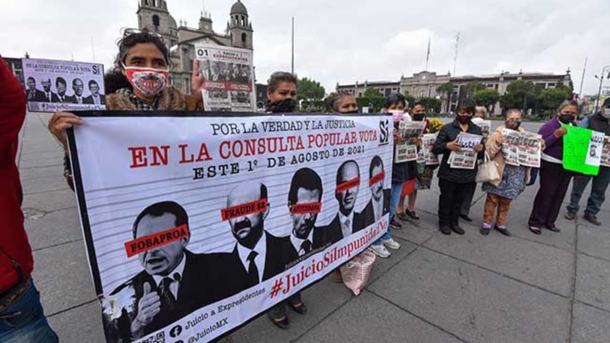 The Economist se burla de AMLO: 'Pregunta de la consulta parece hecha por Cantinflas"