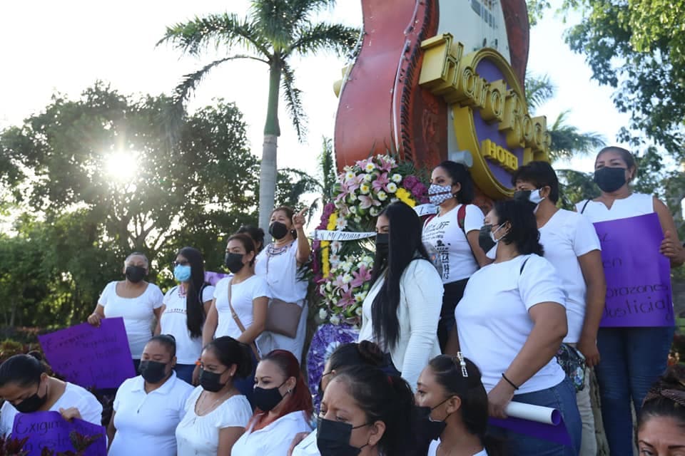Trabajadoras de hoteles recuerdan feminicidio de Ana Gómez; exigen seguridad a Roberto Chapur