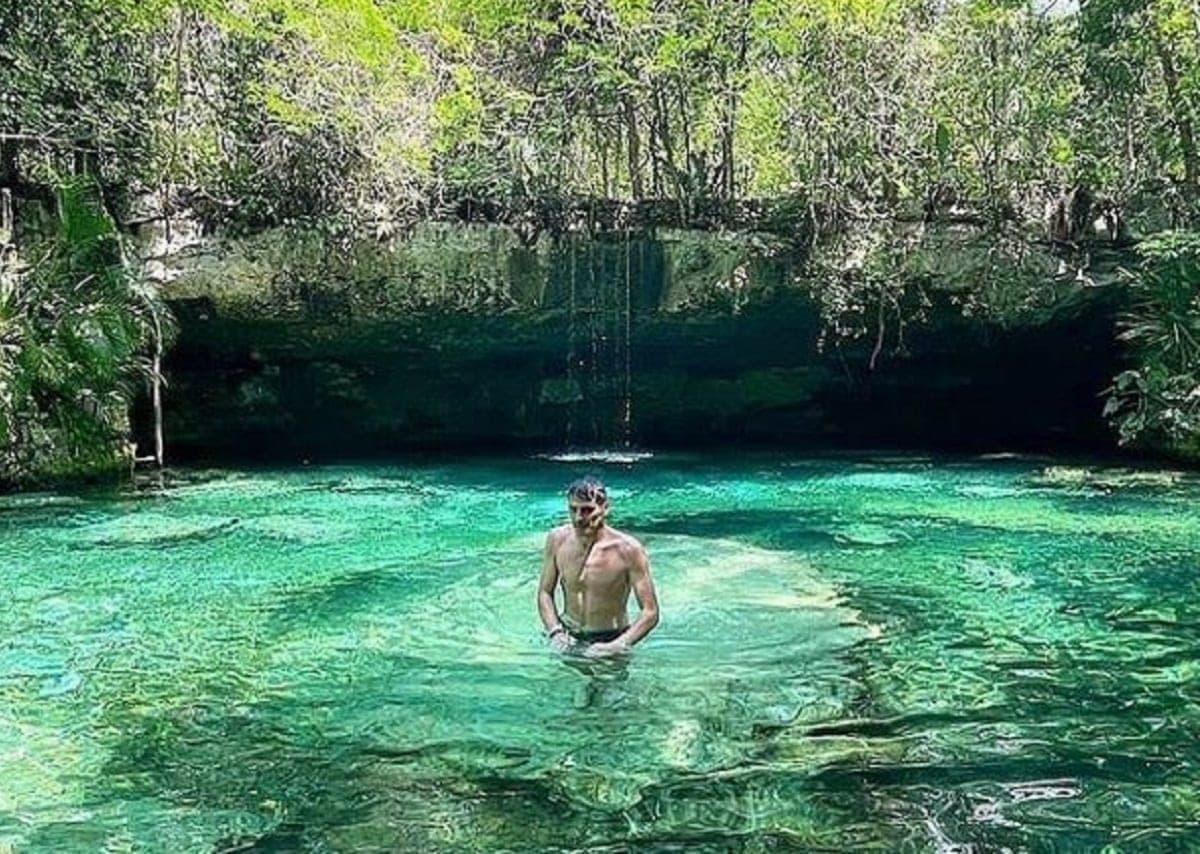 Disfruta exfutbolista Iker Casillas de las bellezas de la Riviera Maya