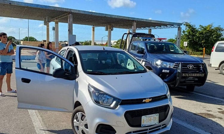 Roban las maletas a turistas en tienda de autoservicio de Puerto Aventuras