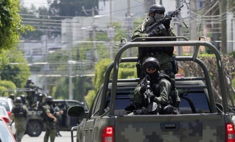 Tortura CJNG a madre y a sus dos hijos con ácido, ahora huyen a EU