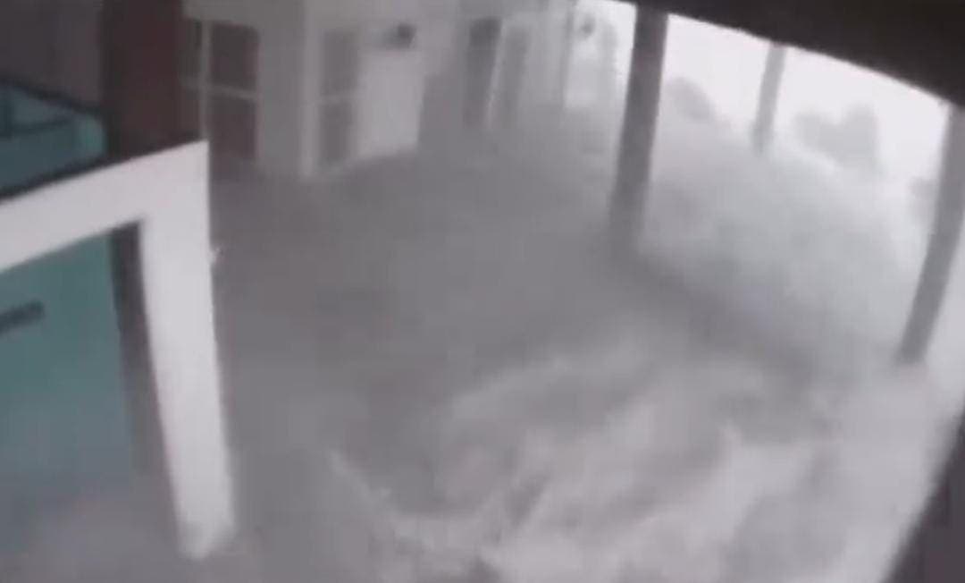 Video: Huracán "Ida" toca tierra en Estados Unidos como categoría 4