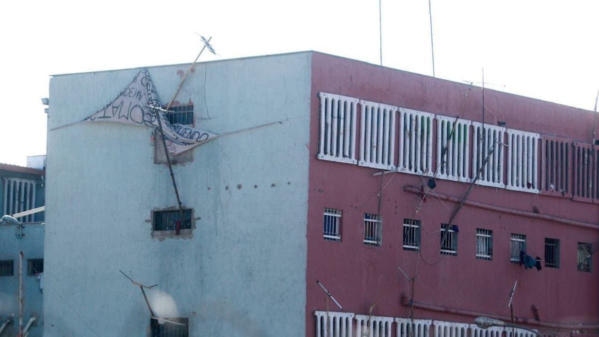 Reos le cortaron el miembro a un pedófilo y le sacaron el corazón en la cárcel