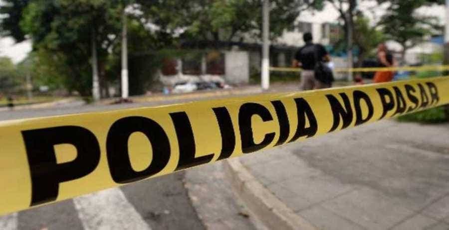 Hallan cadáver de hombre atado a un poste en San Luis Potosí